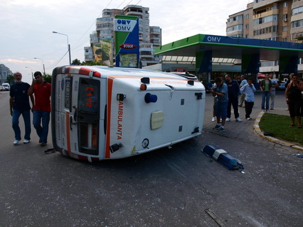 ambulanta_2.jpg ambulanta_2.jpg