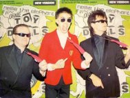Toy Dolls canta in Vama Veche