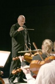 Tineri dirijori americani pe scena Teatrului Oleg Danovski