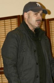 Adrian Oianu, artist si tehnician al designului vestimentar