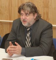 Patru directori pentru o mana de actori