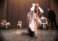 Doua spectacole cu deschidere spre premii