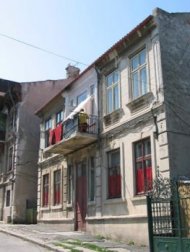 Cui i-a fost nationalizata casa?