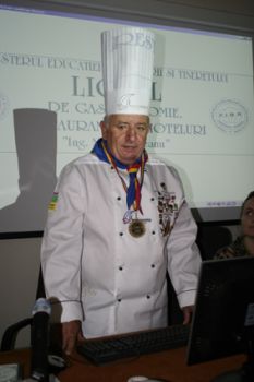 1215614703.jpg