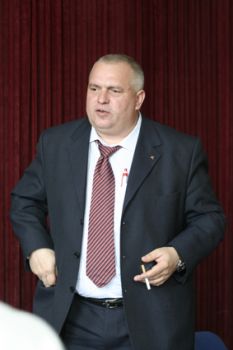 1215617490.jpg
