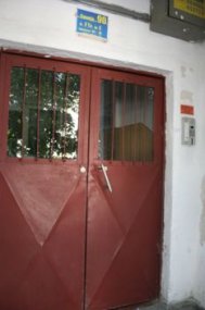 BMW-ul unui afacerist englez, incendiat la Capitol