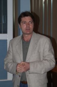 Oleniuc Tusac sapa, zilnic, in dosarele consilierilor