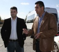 Florea si Chiru au daruit trandafiri