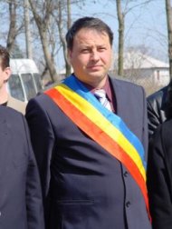 Tinerii din Valu lui Traian au primit loc de casa