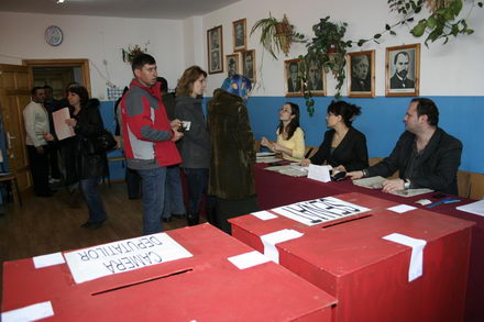 parlamentarele la final 245404