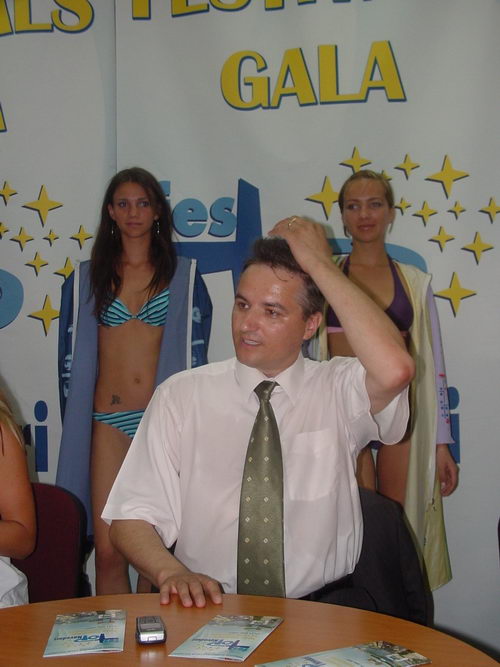 ce a surprins fotoreporterul nostru pe teren 247256