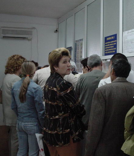 ghiseu_aglomeratie_oameni_01.jpg ghiseu_aglomeratie_oameni_01.jpg