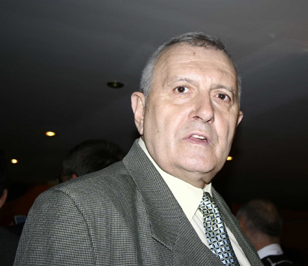 Oscar_Benes_01.jpg Oscar_Benes_01.jpg