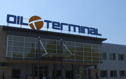 material_zvonuri_Oil_Terminal_sediu_01.jpg material_zvonuri_Oil_Terminal_sediu_01.jpg