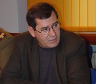 Politisti si sereisti, transformati in detectivi