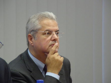 ia uiteeee asa ii stiti 248596