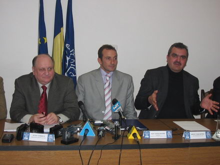 ia uiteeee asa ii stiti 248596