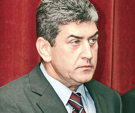 gabriel_oprea_ministru.jpg