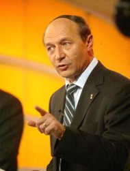 Basescu Institutiile statului ne pot face sa traim mai bine