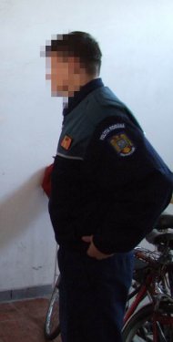 Fals politist in sediul Politiei Agigea