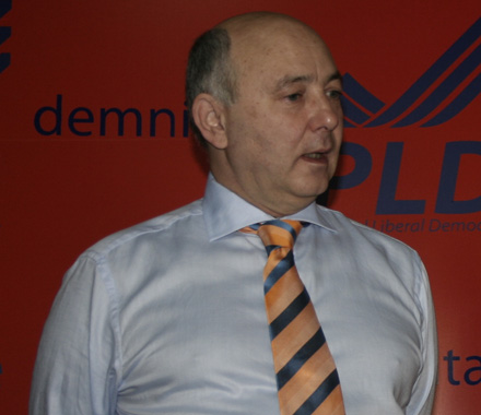 DECUPAJ_Mircea_Iustian.jpg