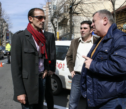 DESCHIDERE_mazare_pe_strada.jpg