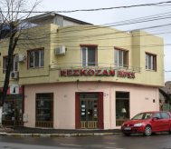 Locuinte de la egipteni, in buricul orasului (galerie foto)