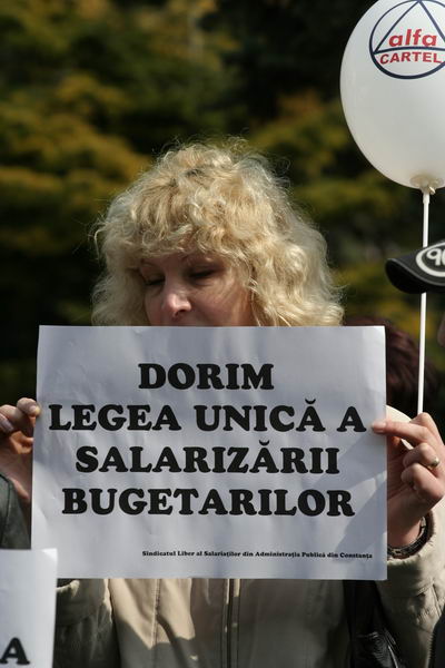 sindicatele cer cu o mana si dau cu doua galerie foto 251846