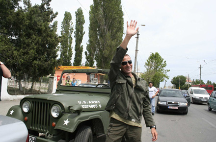 DESCHIDERE_Radu_Mazare_Fidel_Castro_jeep_09.jpg