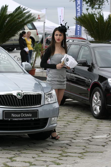 fotoreportaj ce masini dar si ce fete 58037 254994