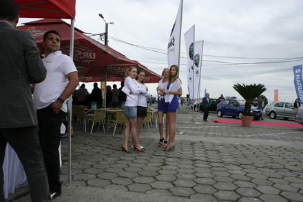 fotoreportaj ce masini dar si ce fete 58037 254994