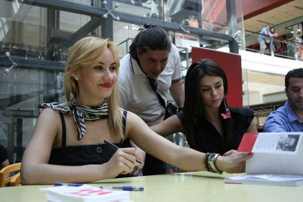 huidu si gainusa au spus povesti mortale la mall galerie foto 87776 256359