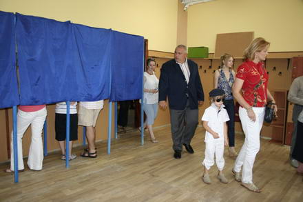 mazare a votat pentru bani nicusor pentru romania galerie foto 88248 256438