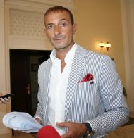 Mazare and Nicusor, on the luxury top of local barons