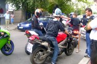 Colegii liceanului din BMW, cu motoarele turate pe ultimul lui drum (galerie foto)