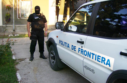 pol_frontiera.jpg