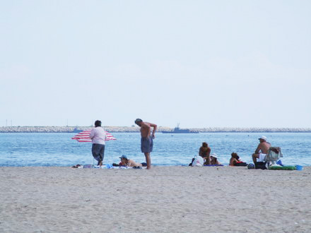 eforie_nord_plaja_turisti_02.jpg