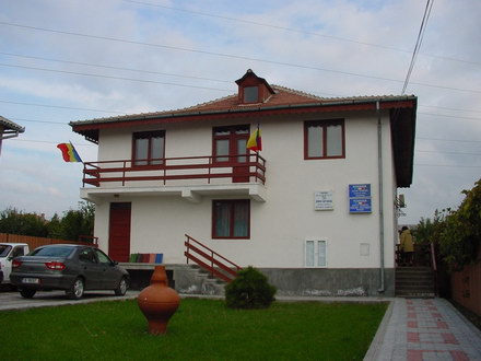 mijloc_sus_costinesti_primaria.jpg mijloc_sus_costinesti_primaria.jpg