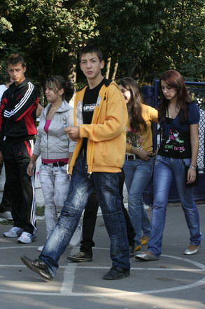 invataturile lui mazare catre elevi nu eram tocilar alergam dupa gagici galerie foto 26508 262270
