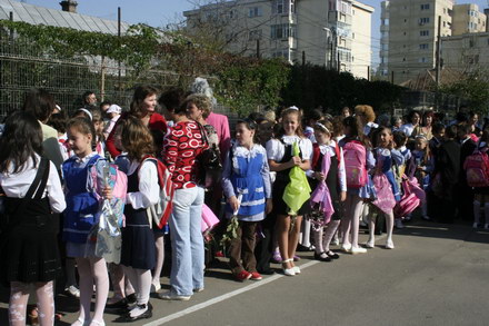 invataturile lui mazare catre elevi nu eram tocilar alergam dupa gagici galerie foto 26508 262270