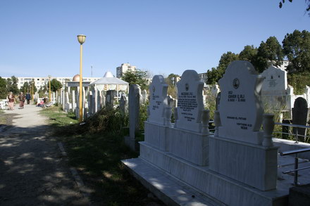 musulmanii si au comemorat mortii in prima zi de ramazan 34382 262698