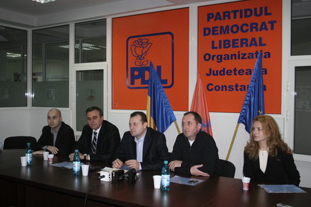 pdl_mihai_petre_zanfir_iorgus_mircea_banias_constantin_chirila_maria_stavrositu_02.jpg