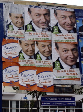 fotoreportaj uite ce afise si banare si au tras candidatii 69636 265972