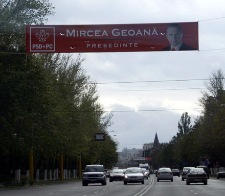 fotoreportaj uite ce afise si banare si au tras candidatii 69636 265972