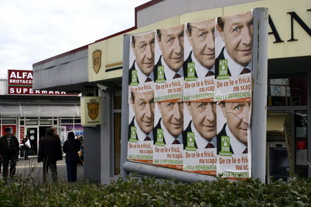 fotoreportaj uite ce afise si banare si au tras candidatii 69636 265972