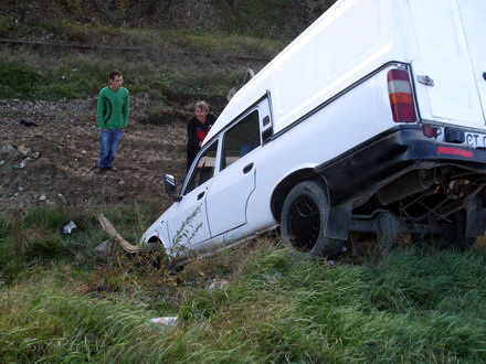 a evitat doua accidente oprindu se inaintea caii ferate galerie foto 61759 266619