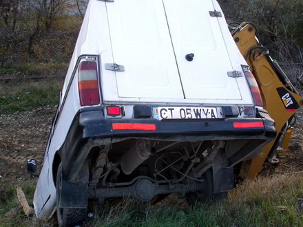a evitat doua accidente oprindu se inaintea caii ferate galerie foto 61759 266619