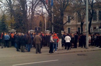 alegeri-prezidentiale-ambasada-romaniei-la-chisinau.jpg