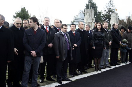 politicienii au facut concurs de coroane galerie foto 24442 268128