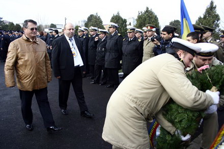 politicienii au facut concurs de coroane galerie foto 24442 268128